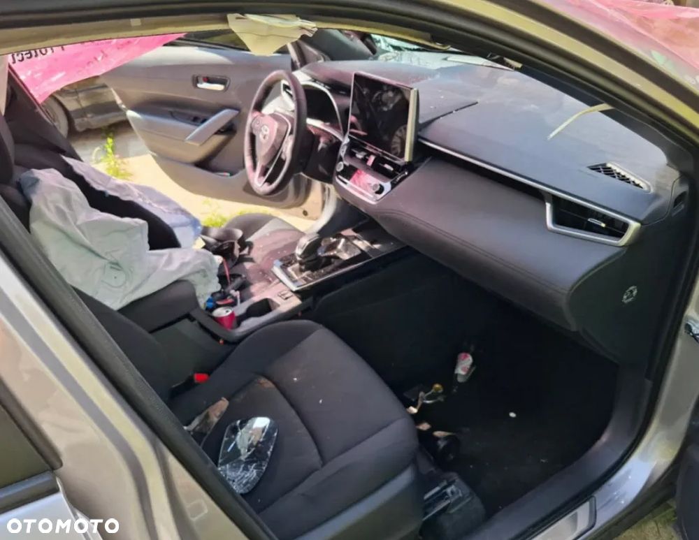 Toyota Corolla Cross 1.8 Hybrid Comfort - 2