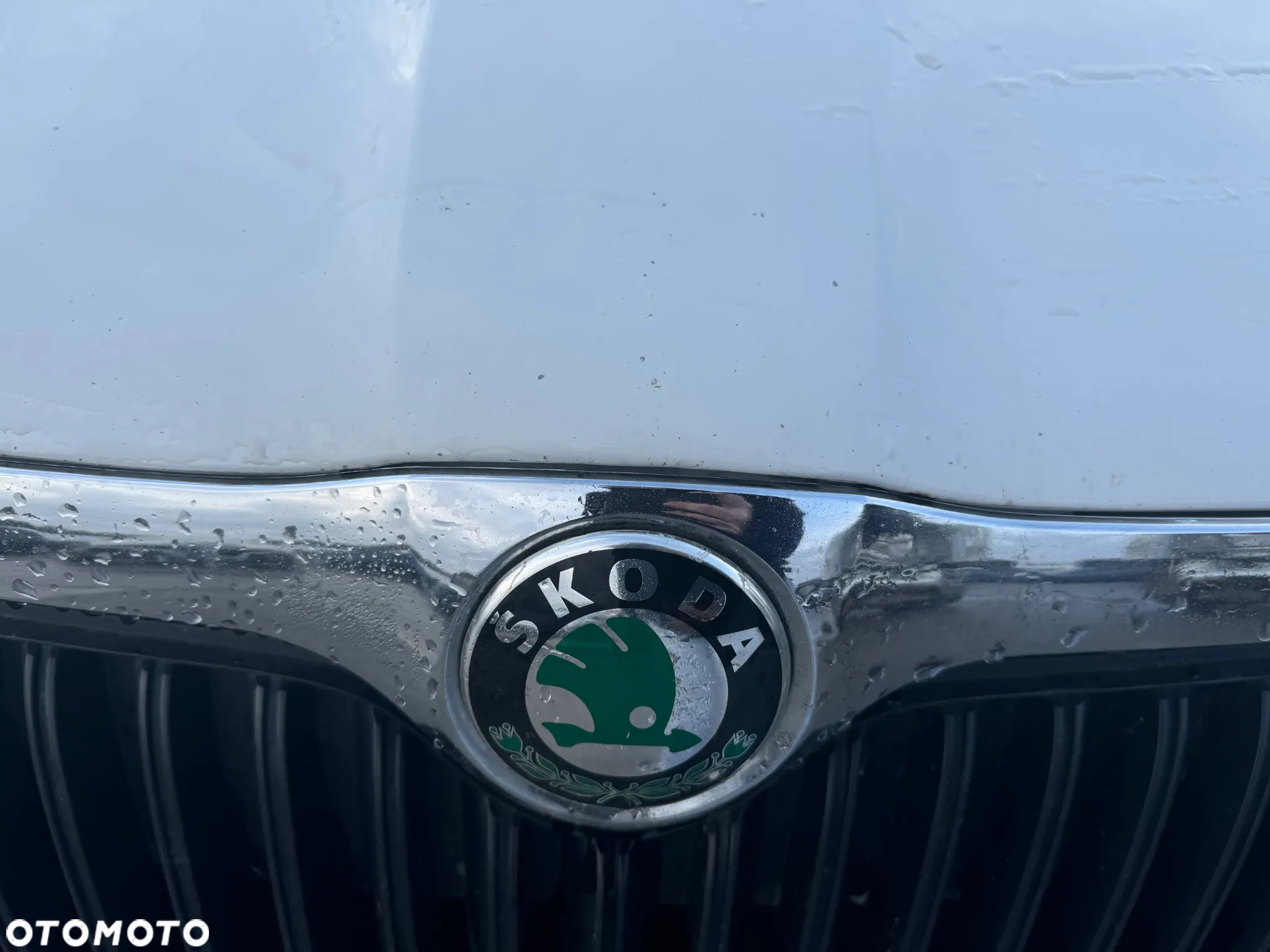 SKODA SUPERB II MASKA POKRYWA SILNIKA LF9E - 12