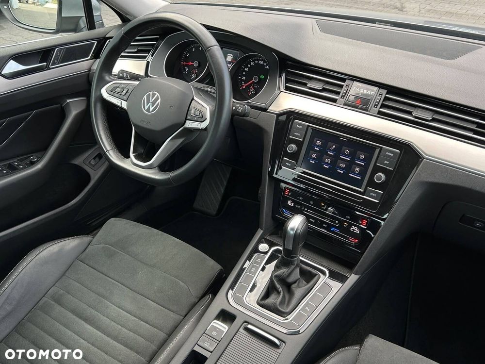 Volkswagen Passat 1.5 TSI EVO Elegance DSG - 17