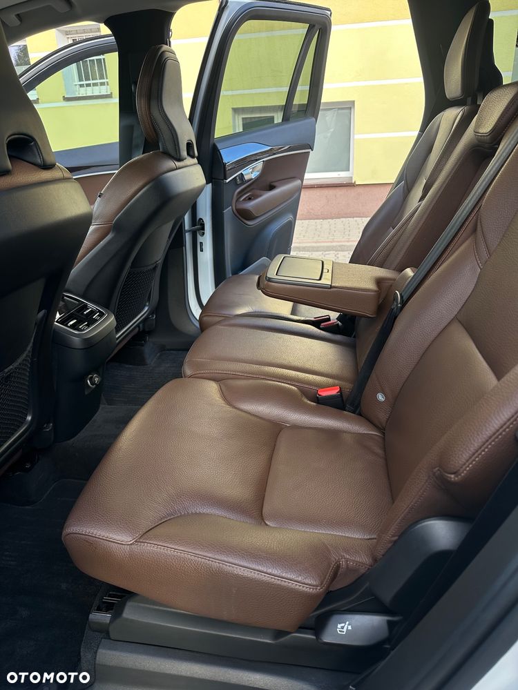Volvo XC 90 T6 AWD Momentum 7os - 24