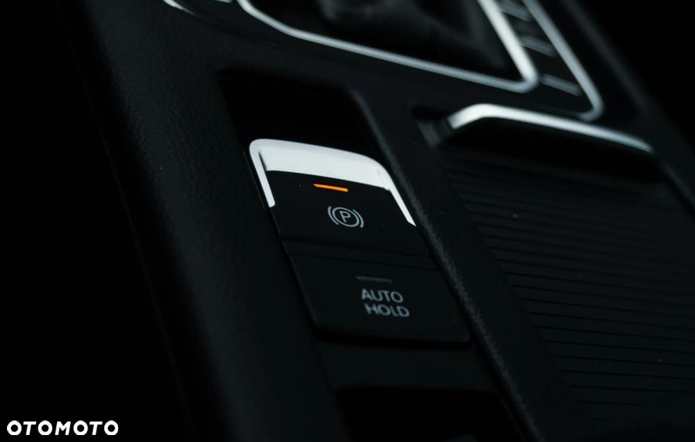 Volkswagen Passat Variant 2.0 TDI Business DSG - 19