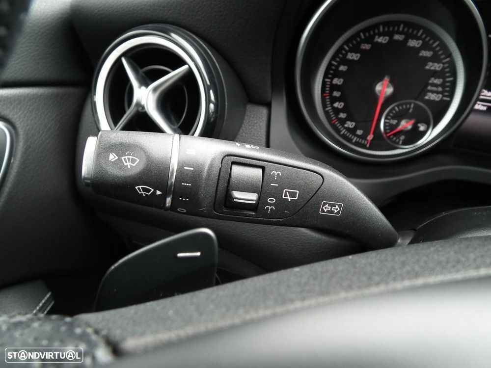 Mercedes-Benz CLA 200 d Shooting Brake AMG Line Aut. - 27