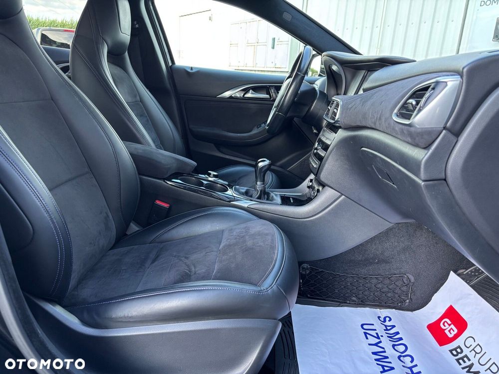 Infiniti Q30 - 14