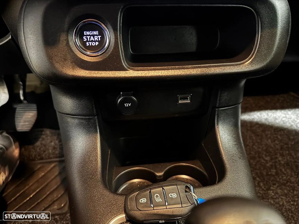 Citroën C3 1.2 PureTech Shine - 31