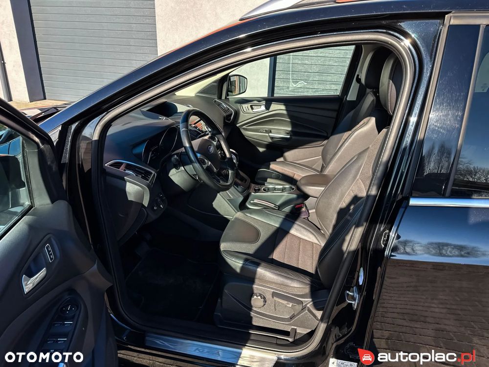 Ford Kuga 2.0 TDCi 4x4 Titanium - 28