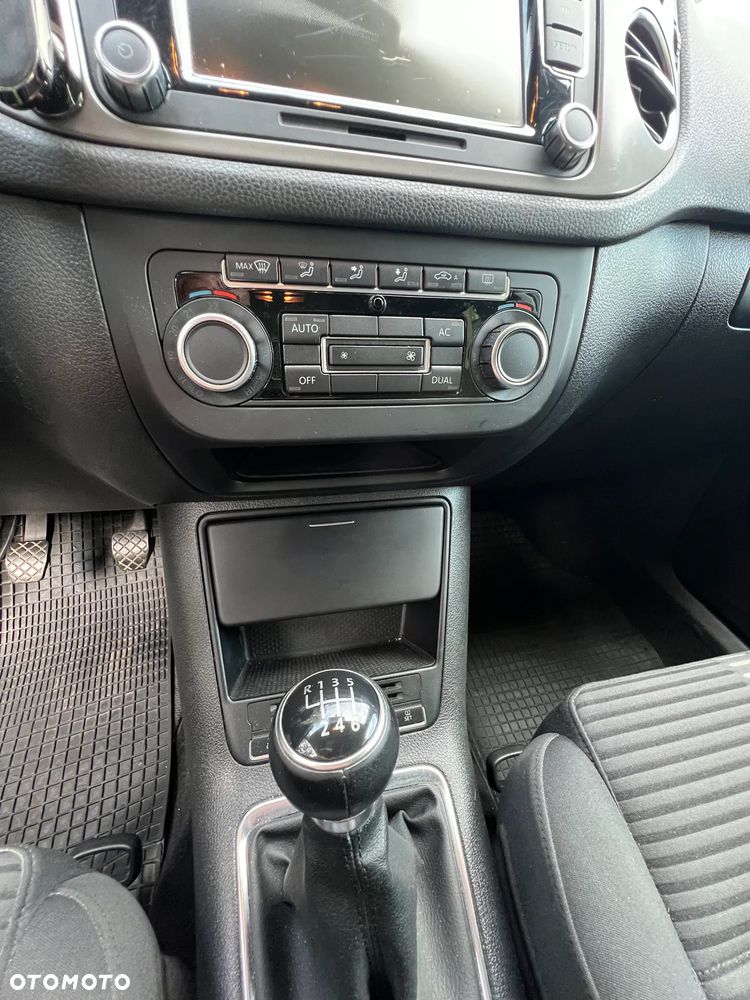 Volkswagen Tiguan - 16