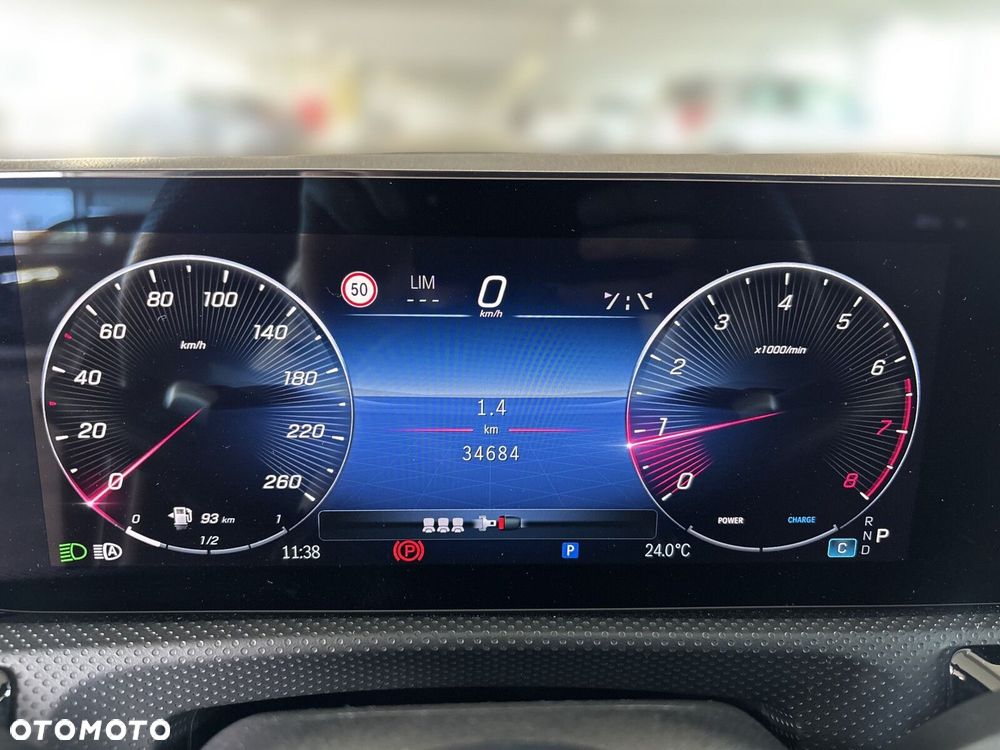 Mercedes-Benz CLA - 13