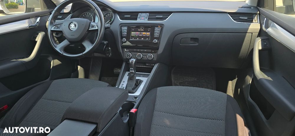 Skoda Octavia 1.6 TDI Ambiente DSG - 13