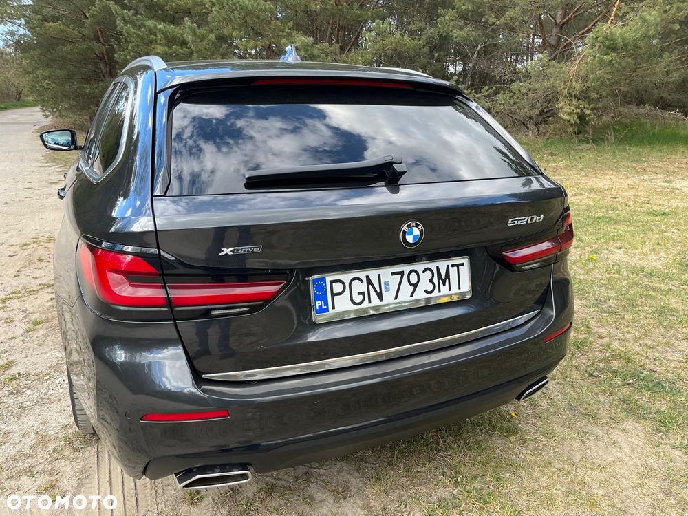 BMW Seria 5 520d Luxury Line sport - 17