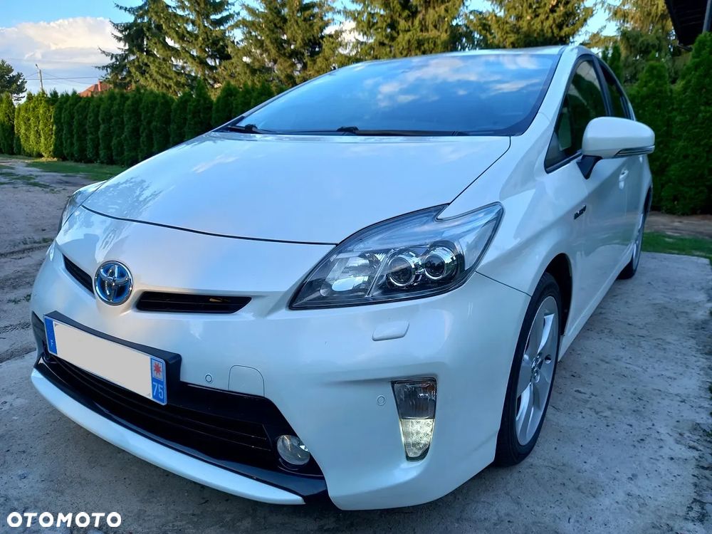 Toyota Prius (Hybrid) Executive - 1