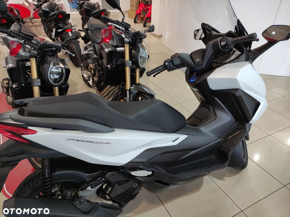 Honda NSS - 9