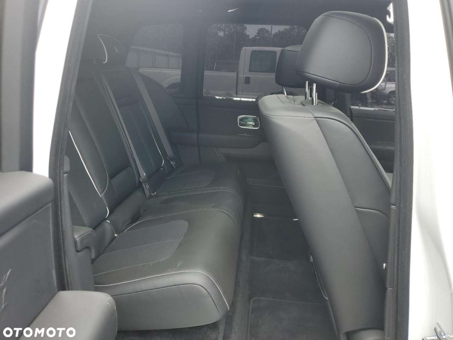Rolls-Royce Cullinan - 12