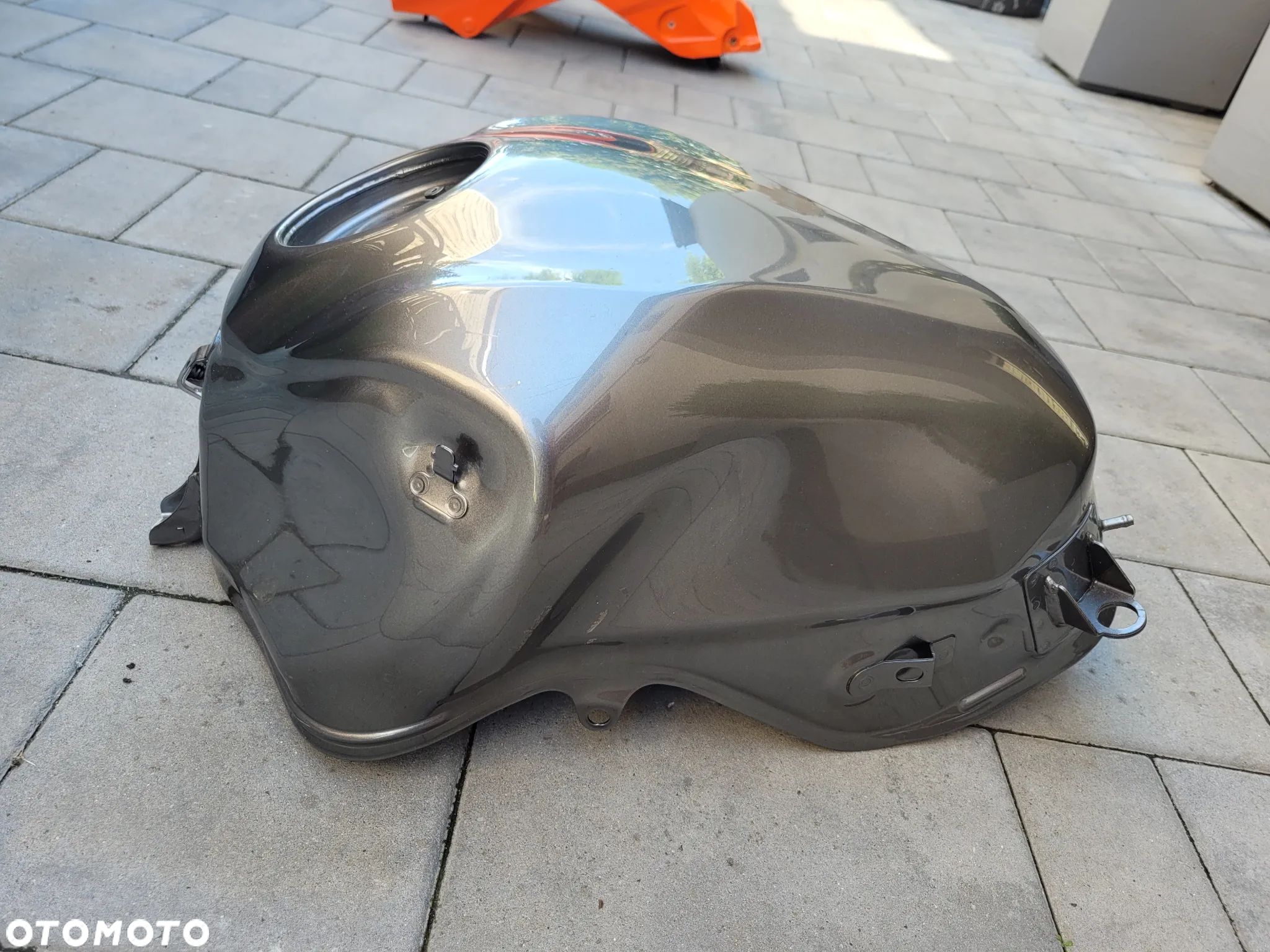 Bak, zbiornik paliwa Kawasaki Z900 20-22 - 1