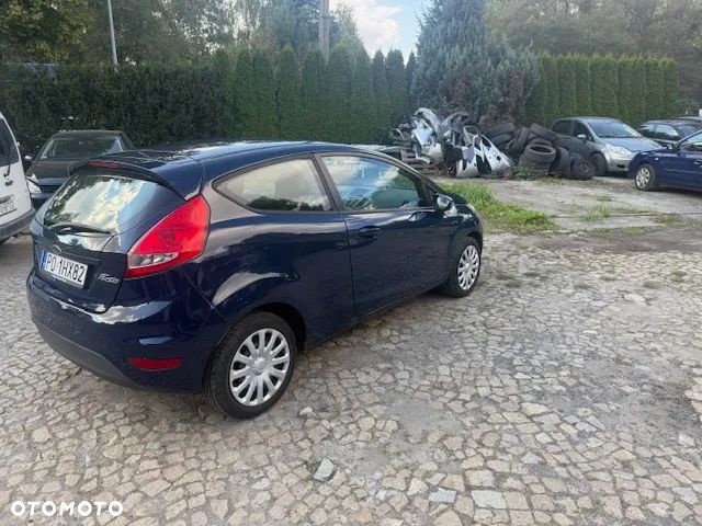 Ford Fiesta 1.25 Ambiente - 2