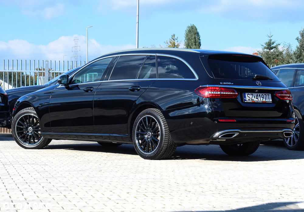 Mercedes-Benz Klasa E 300 T 9G-TRONIC Avantgarde - 8