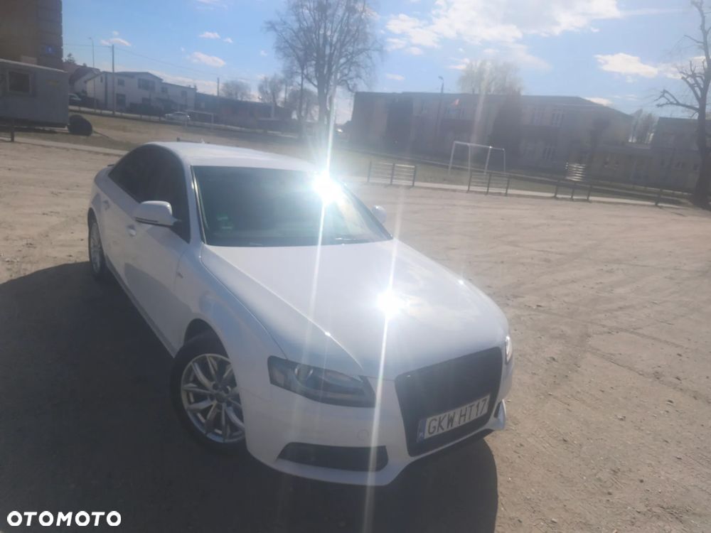 Audi A4 Limousine - 13