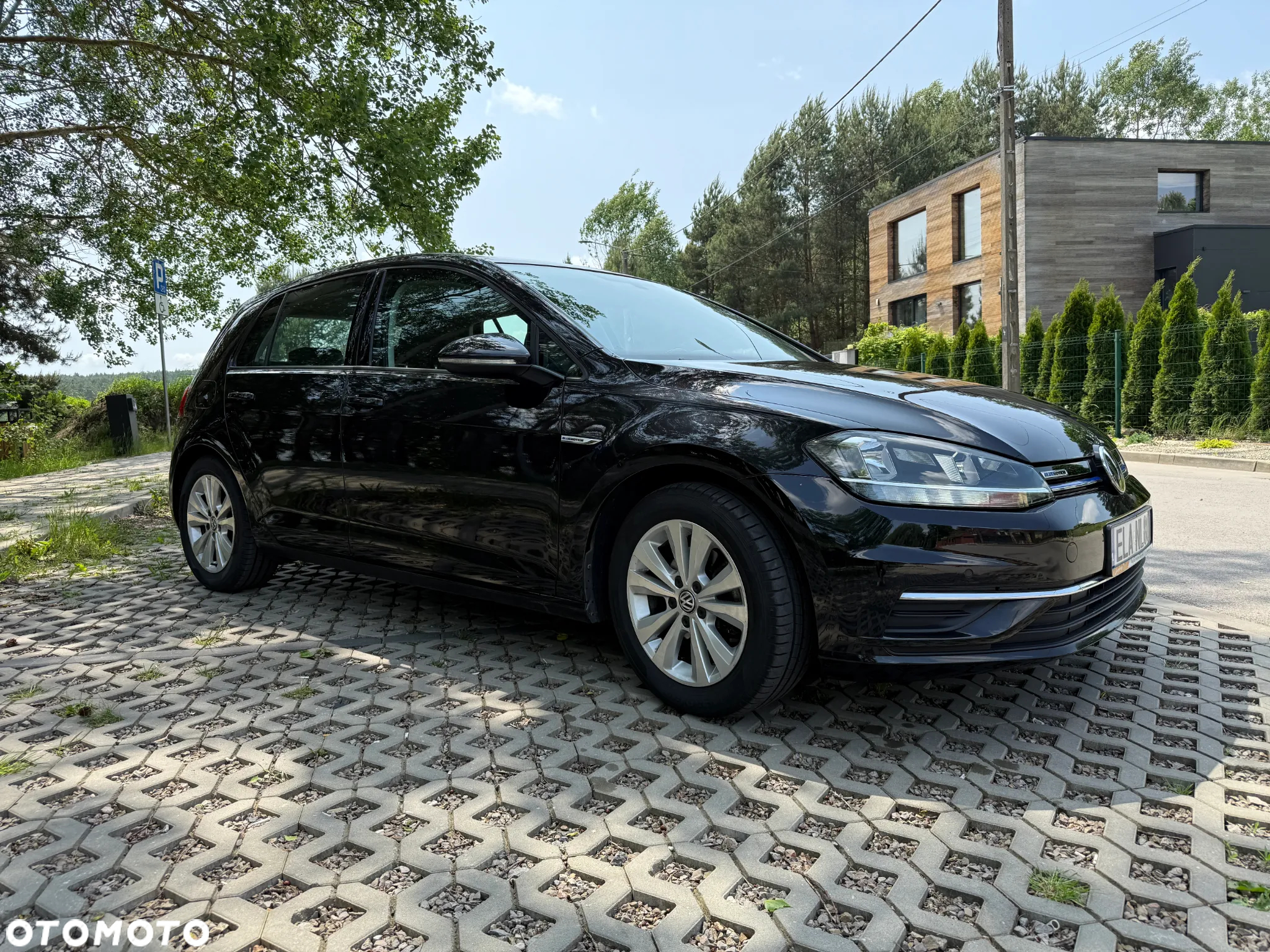 Volkswagen Golf - 2