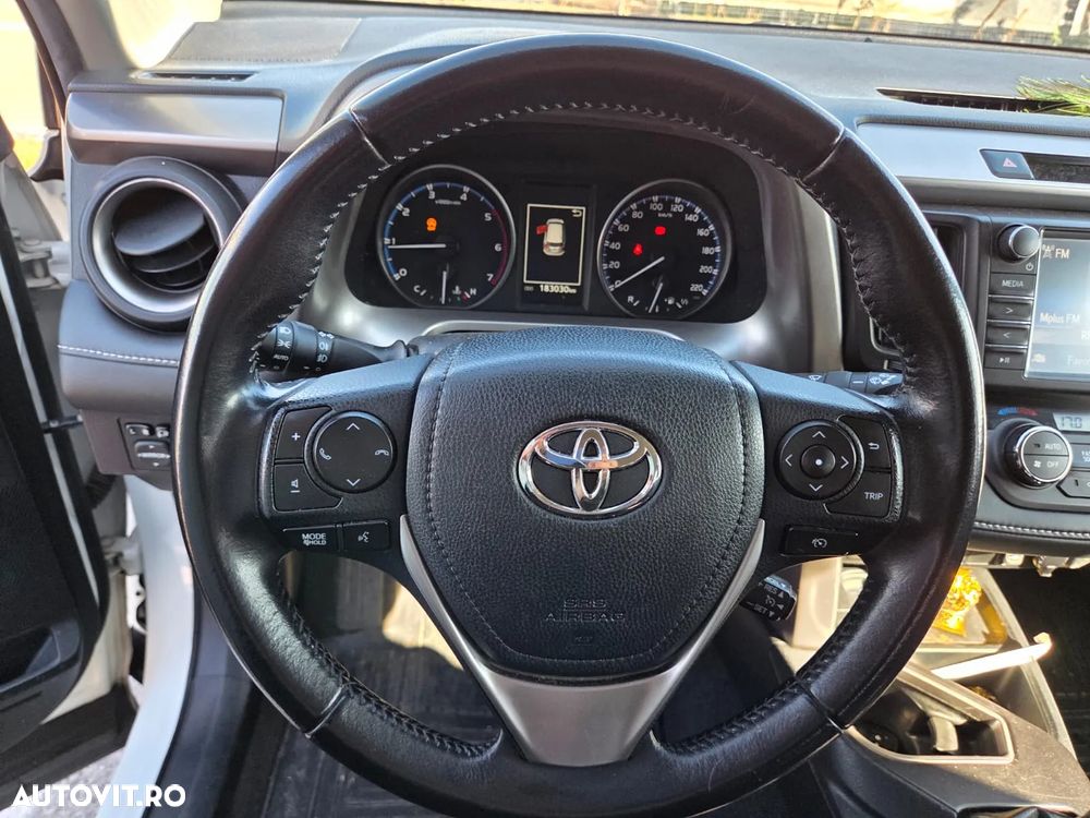 Toyota RAV4 2.0 D-4D 2WD Comfort - 8