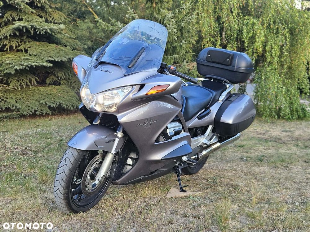 Honda ST - 5