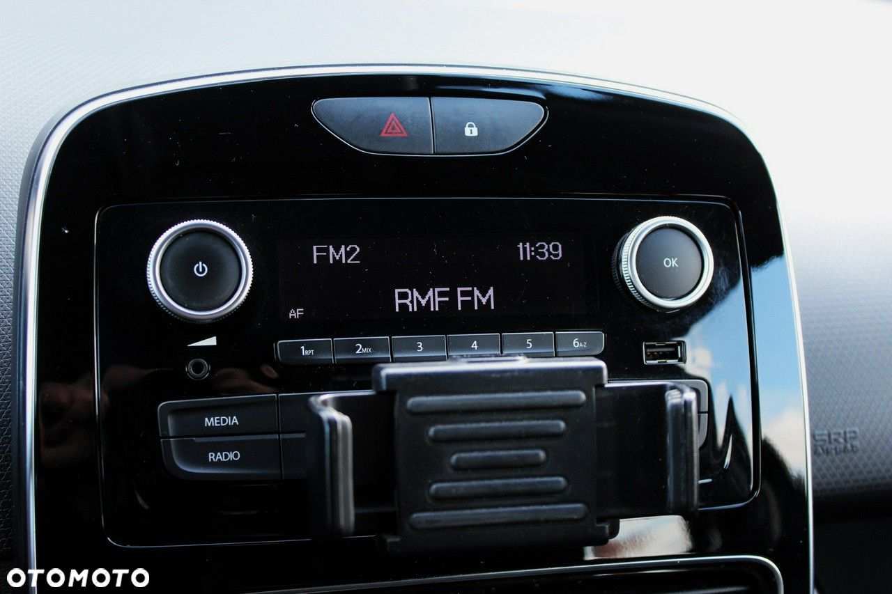 Renault Clio - 16