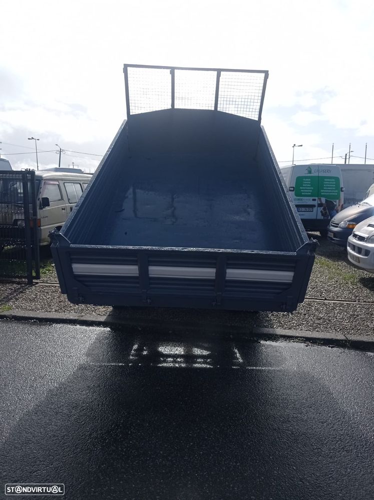 Isuzu 3000 DI Turbo/ Basculante - 5