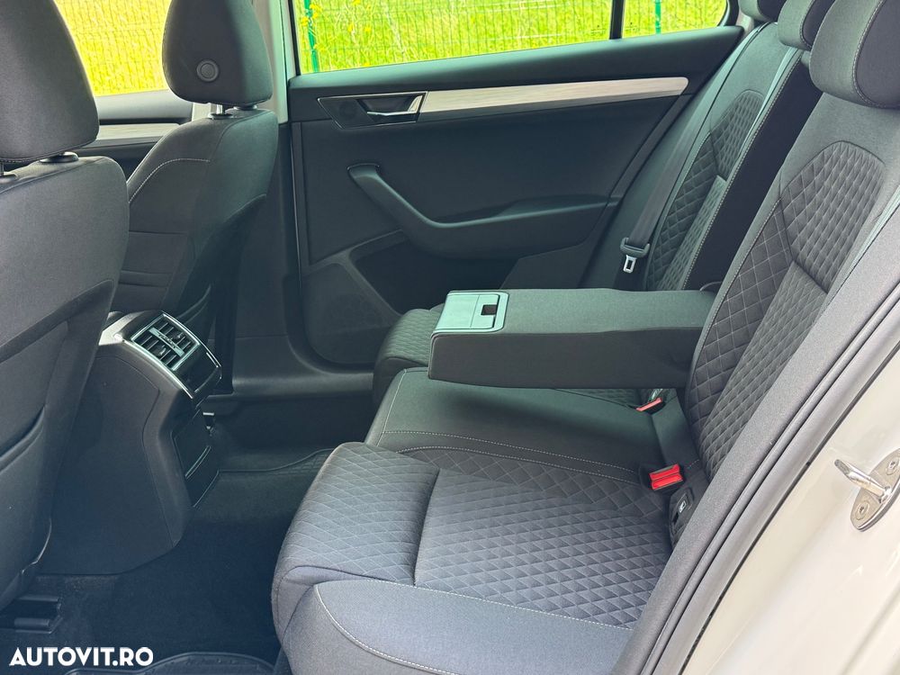 Skoda Superb 2.0 TDI DSG Sportline - 20