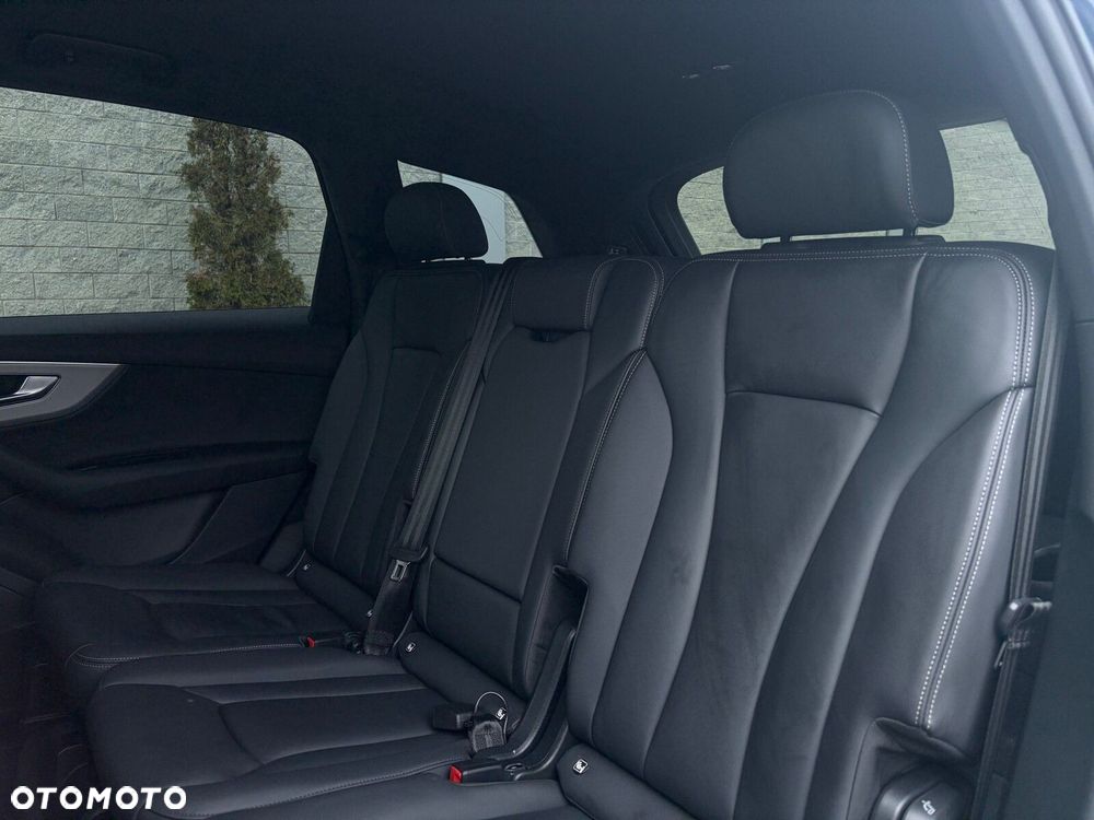 Audi Q7 - 25