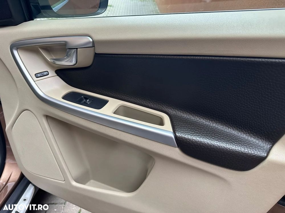 Volvo XC 60 D3 AWD Kinetic - 10