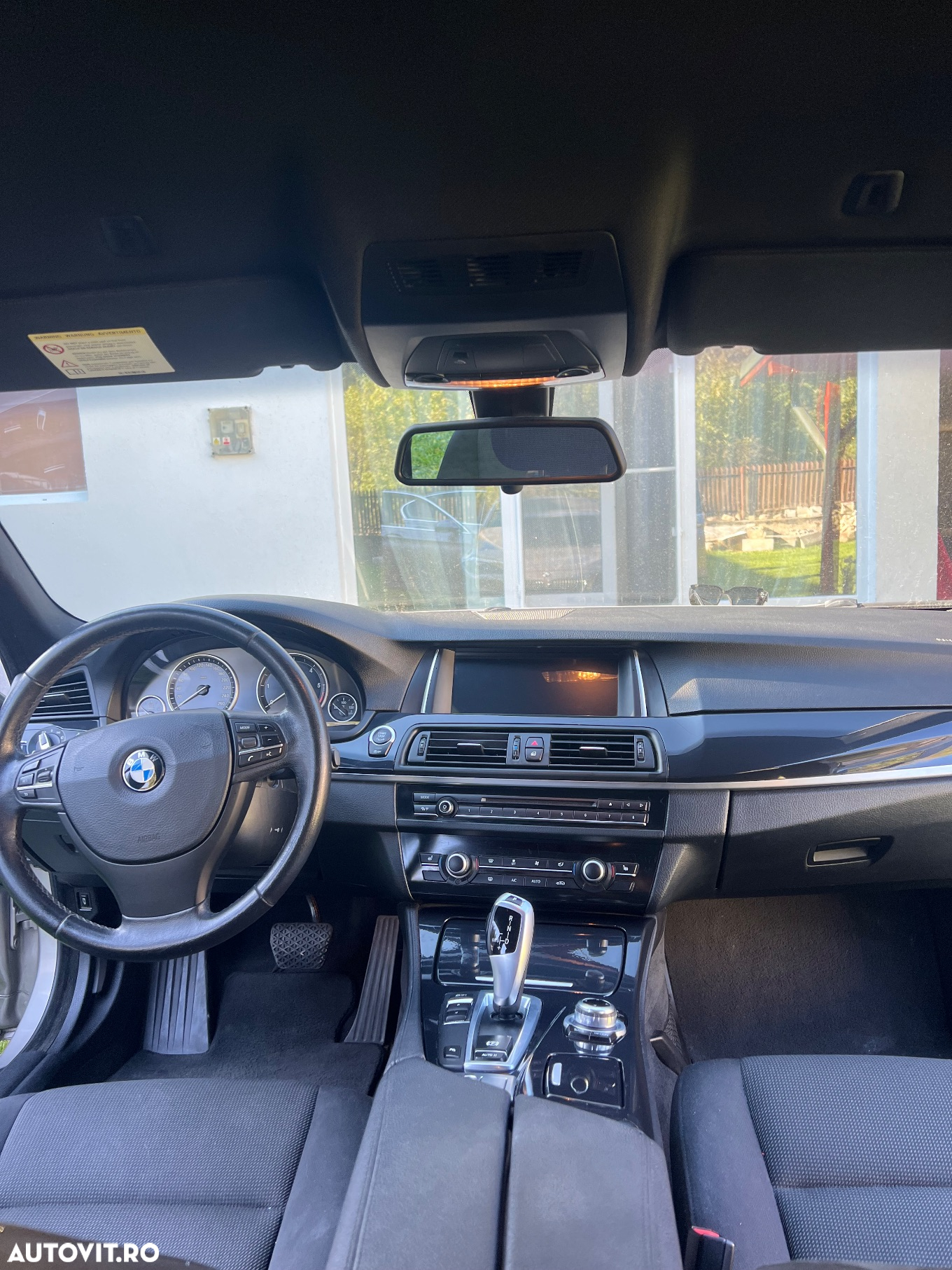 BMW Seria 5 518d Touring Aut. - 9