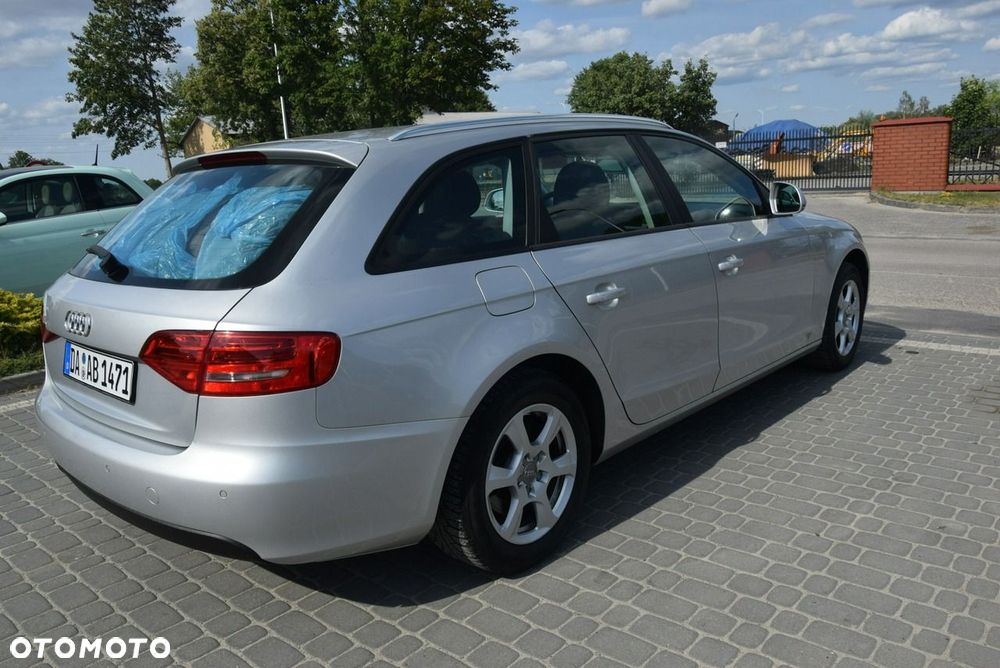 Audi A4 Avant 2.0 TDI DPF Attraction - 9