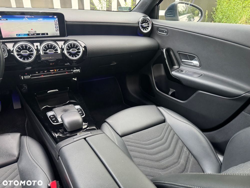Mercedes-Benz Klasa A 180 Style 7G-DCT - 24