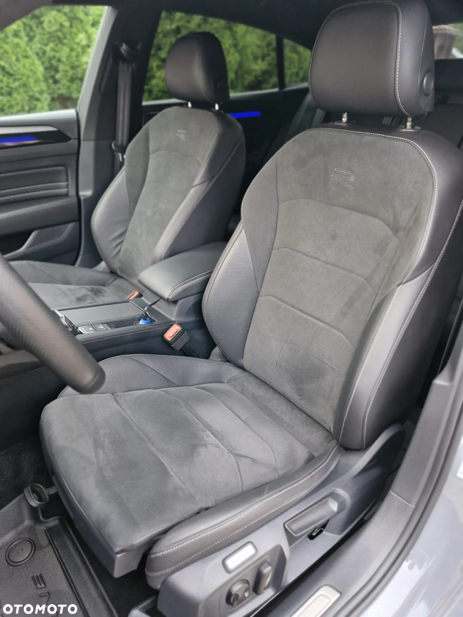 Volkswagen Arteon 2.0 TSI R-Line DSG - 19