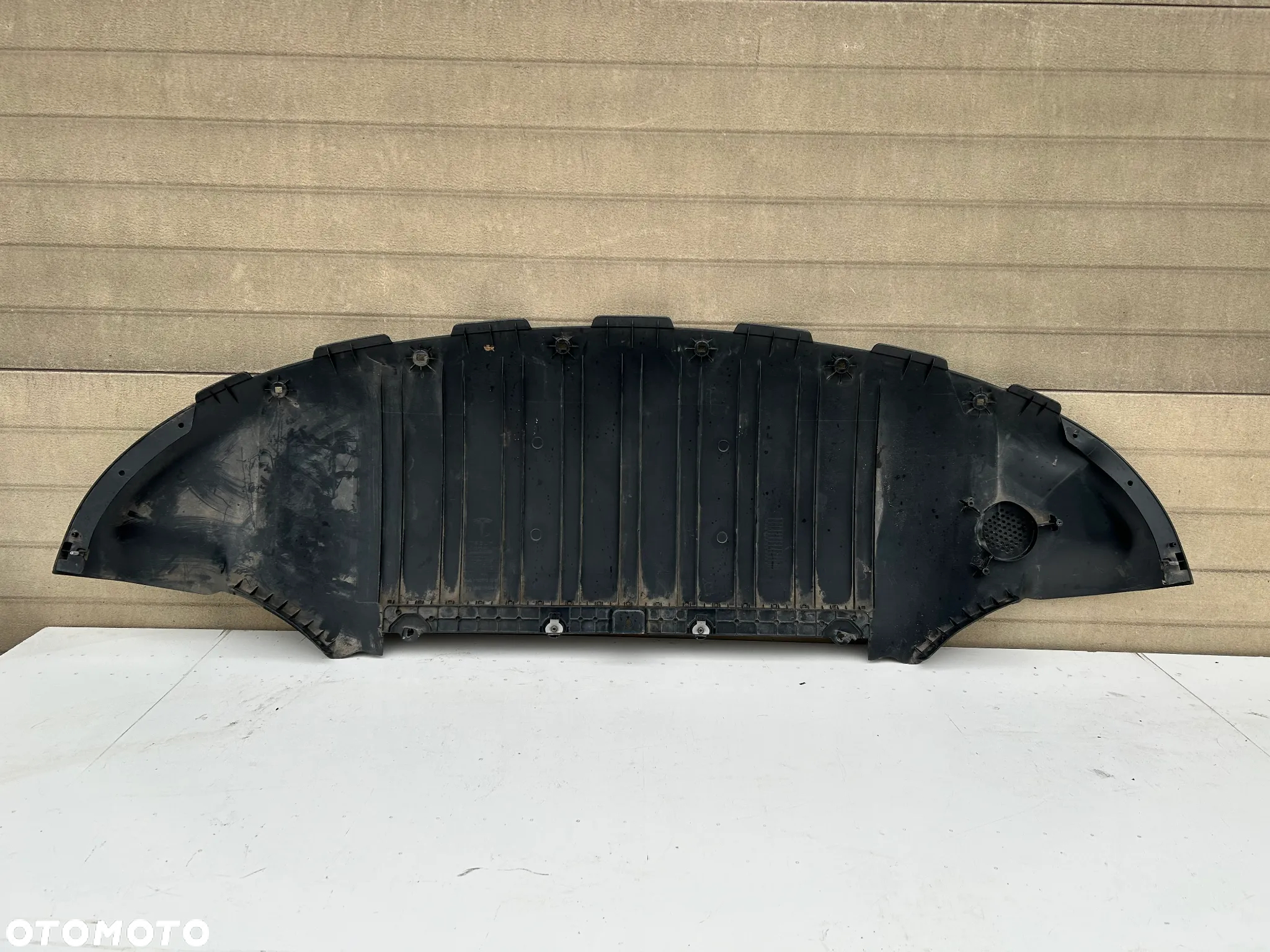 TESLA MODEL Y OSŁONA PŁYTA ZDERZAK SPOILER 1760713-00-B - 2