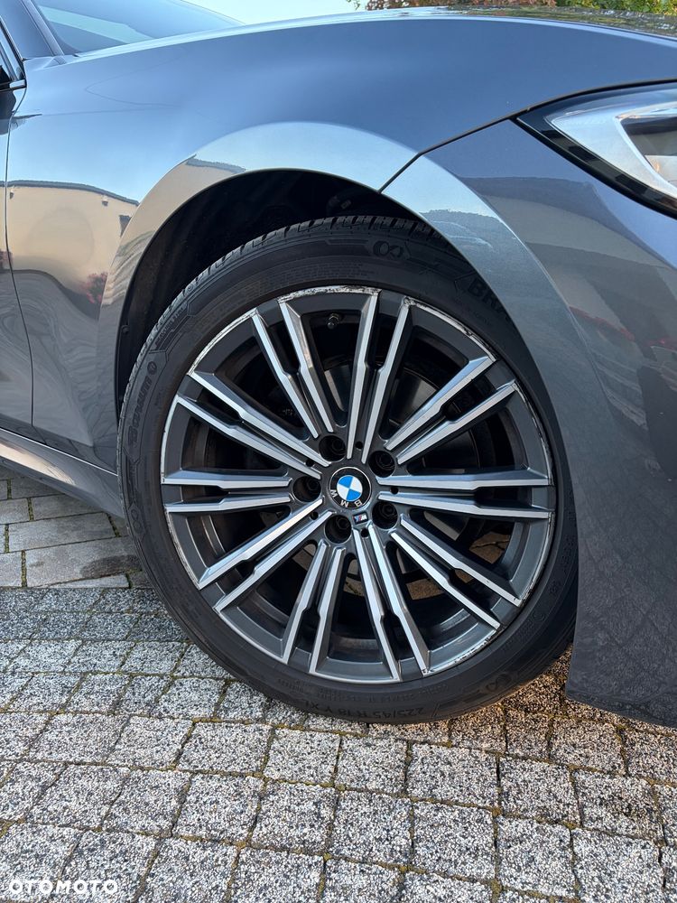 BMW 320I 2020 photo 4
