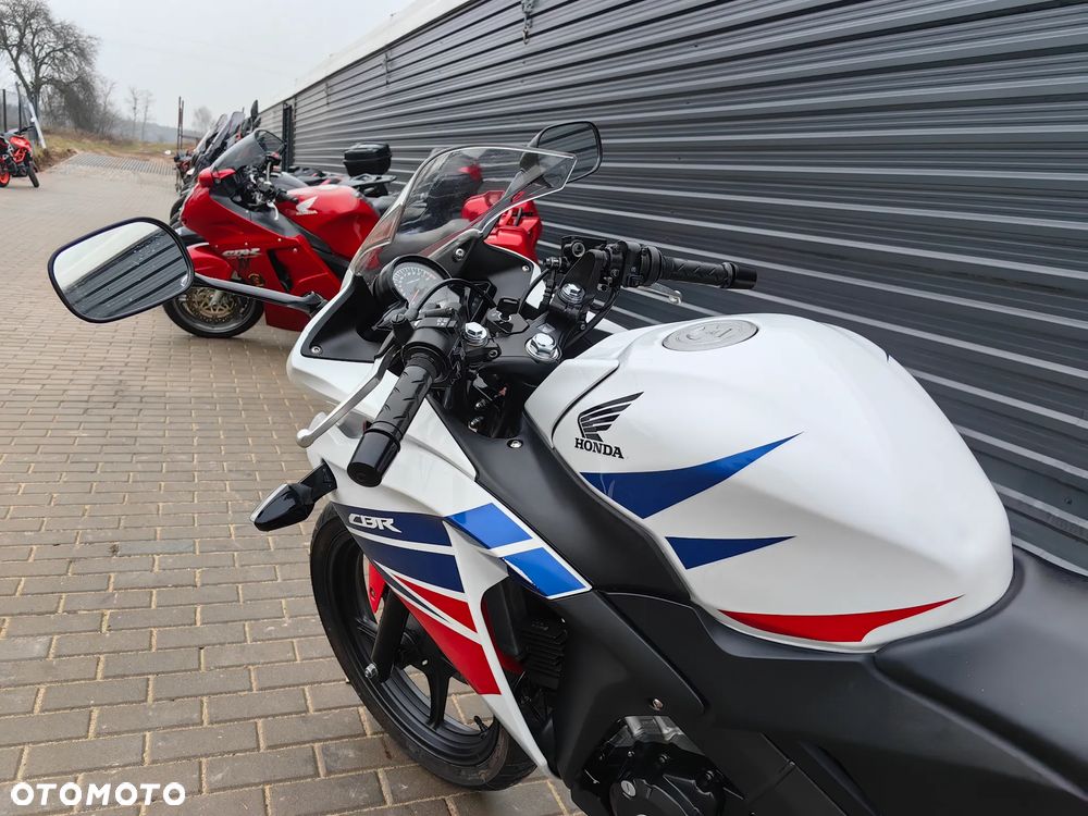 Honda CBR - 9