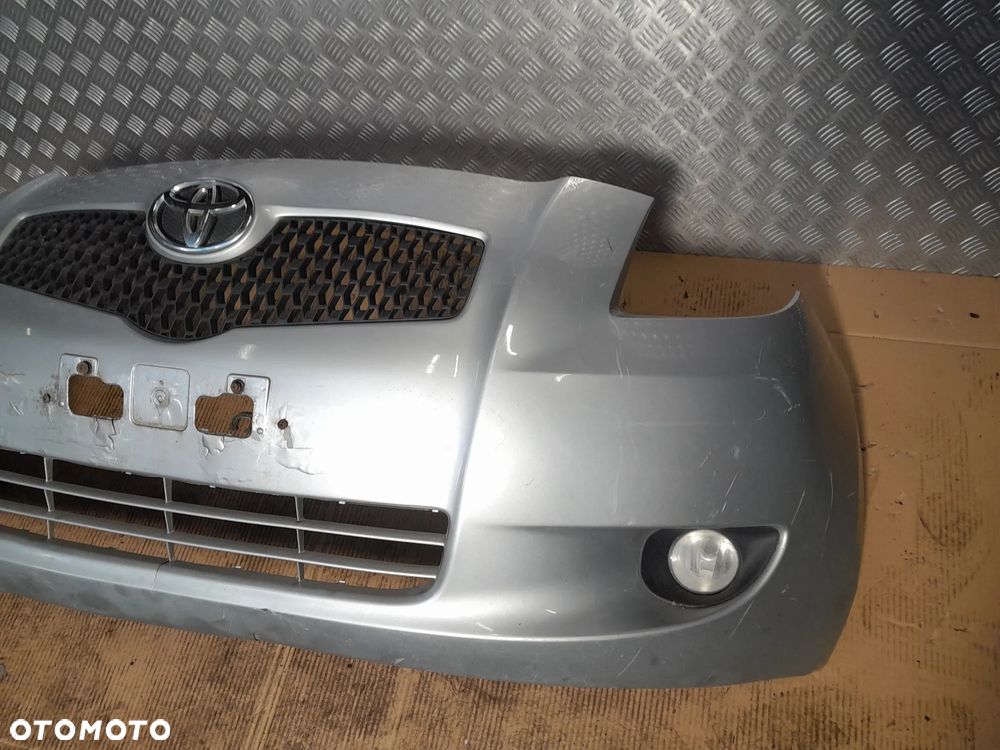 TOYOTA YARIS II ZDERZAK PRZEDNI PRZÓD KOLOR: 1E7 - 6