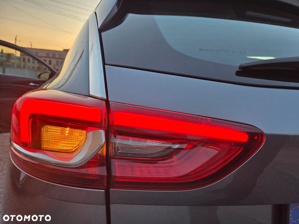 Opel Insignia 2.0 CDTI Elegance S&S - 38