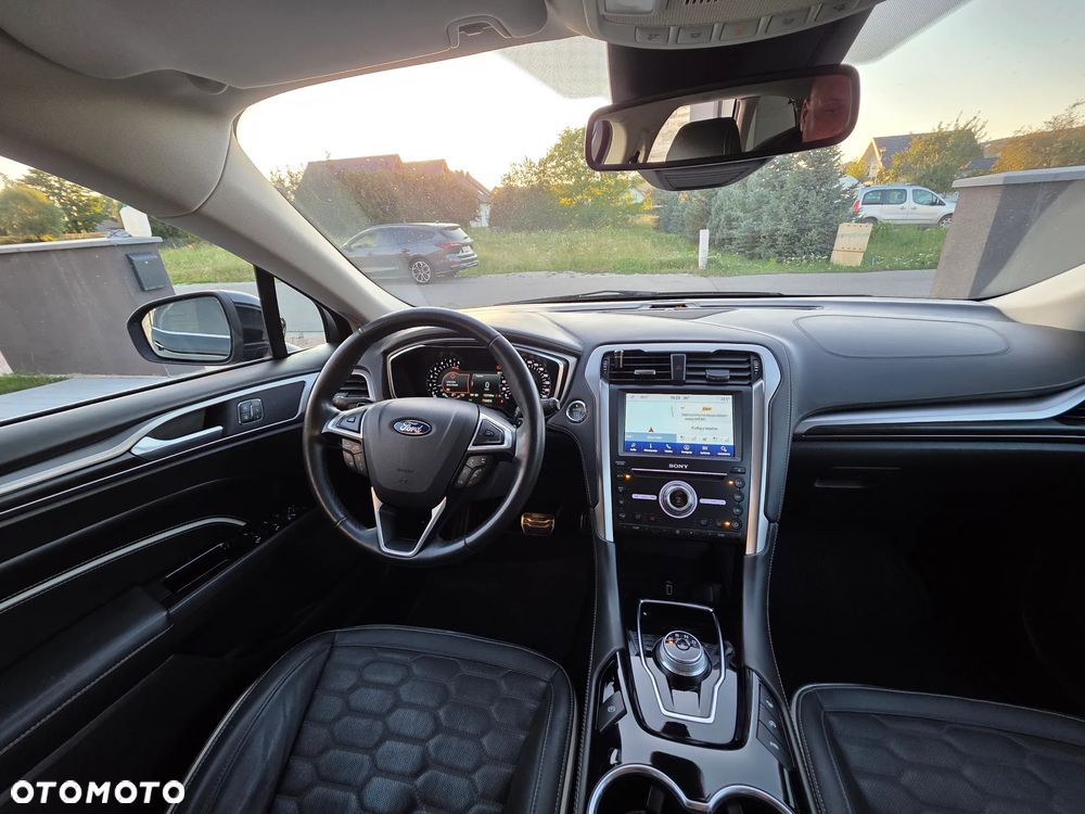 Ford Mondeo 2.0 EcoBlue Vignale - 25
