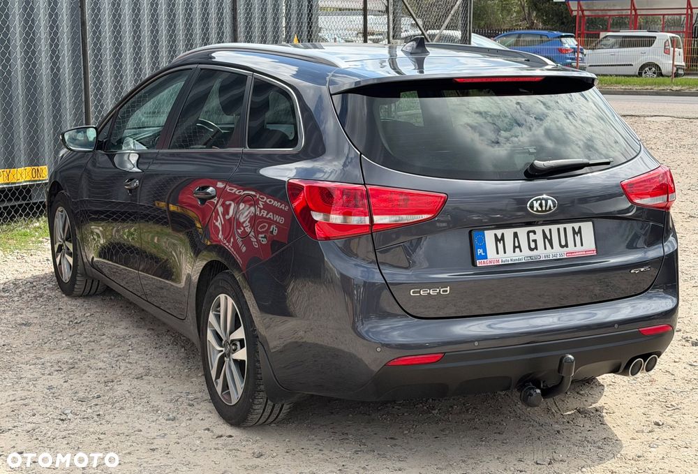 Kia Ceed 1.6 CRDi 136 ISG GT Line - 33