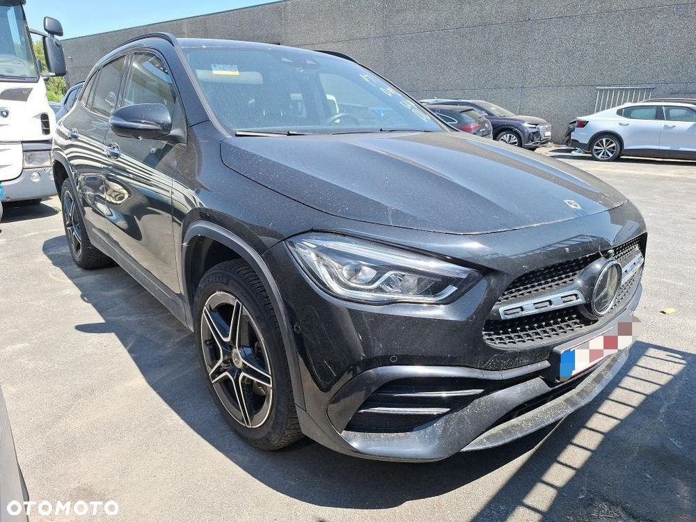 Mercedes-Benz GLA 200 AMG Line - 1