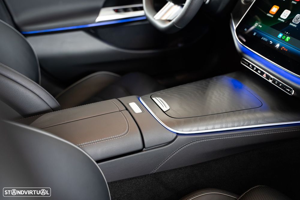 Mercedes-Benz E 300 e 4Matic AMG Line - 38