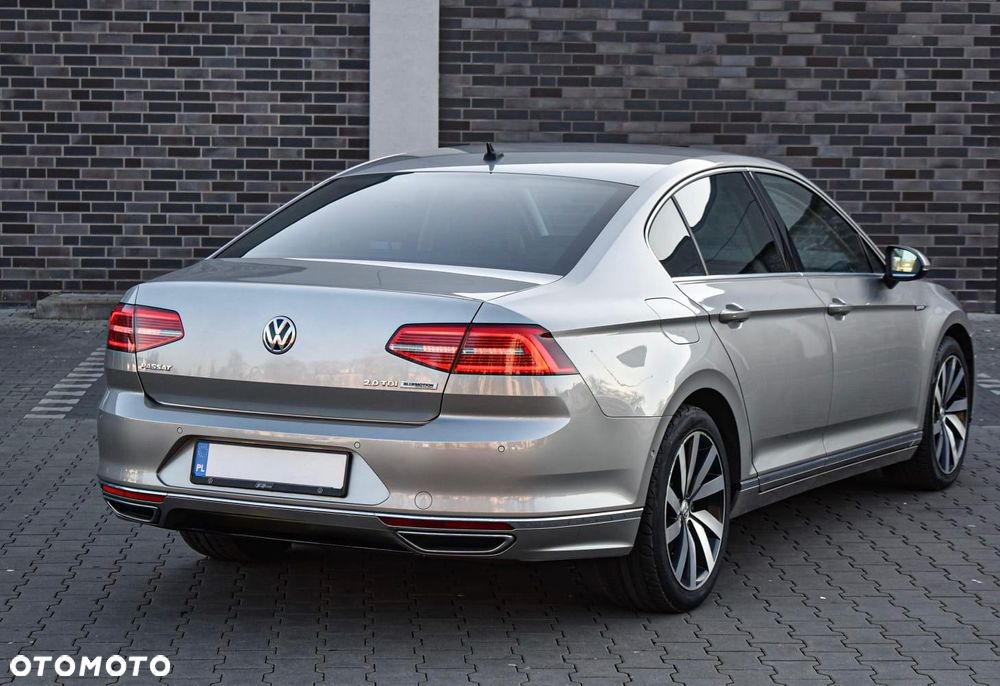 Volkswagen Passat 2.0 TDI DSG BlueMotion Technology R-Line - 1