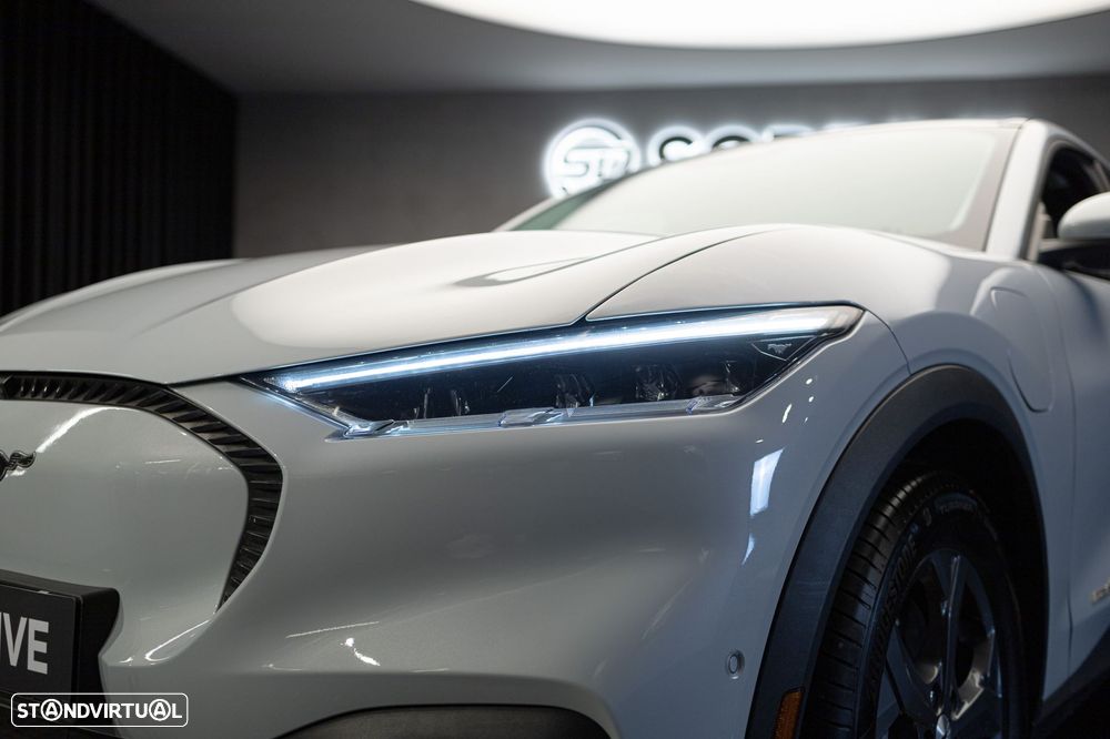 Ford Mustang Mach-E 75.7 kWh Premium AWD - 9