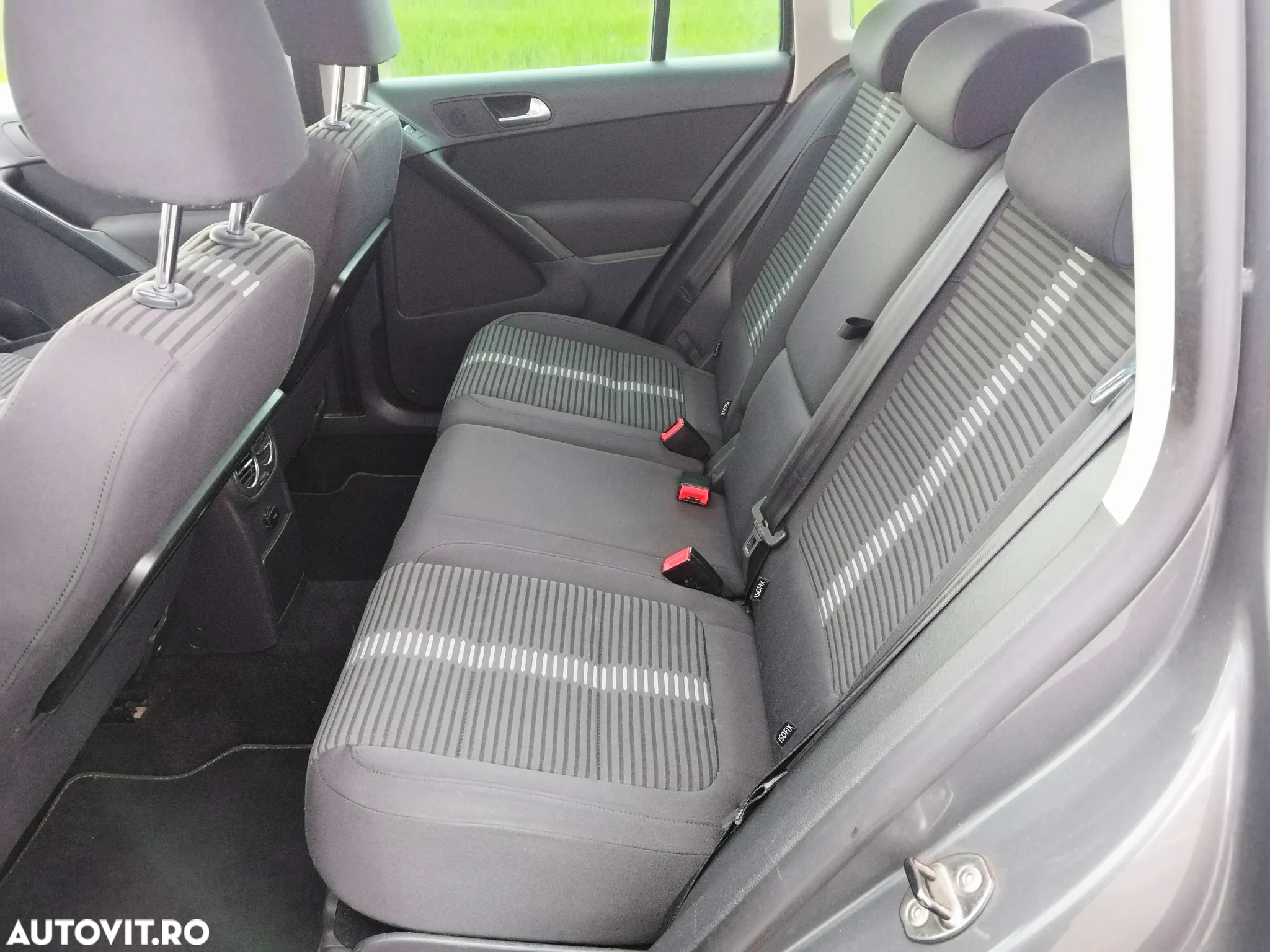 Volkswagen Tiguan - 12