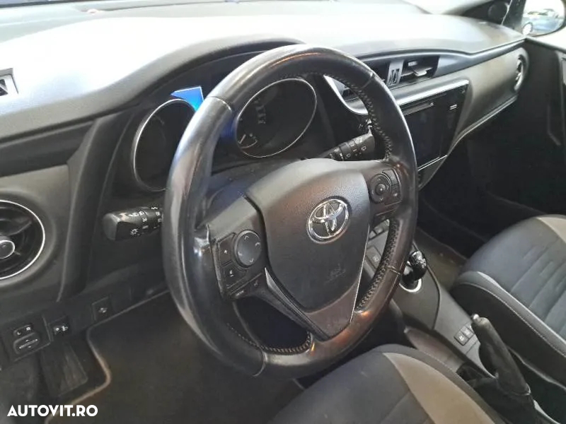 Toyota Auris 1.8 VVT-i Hybrid Automatik Edition - 6