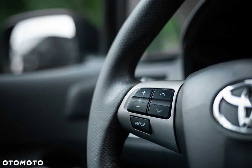 Toyota Auris 1.8 Travel - 13