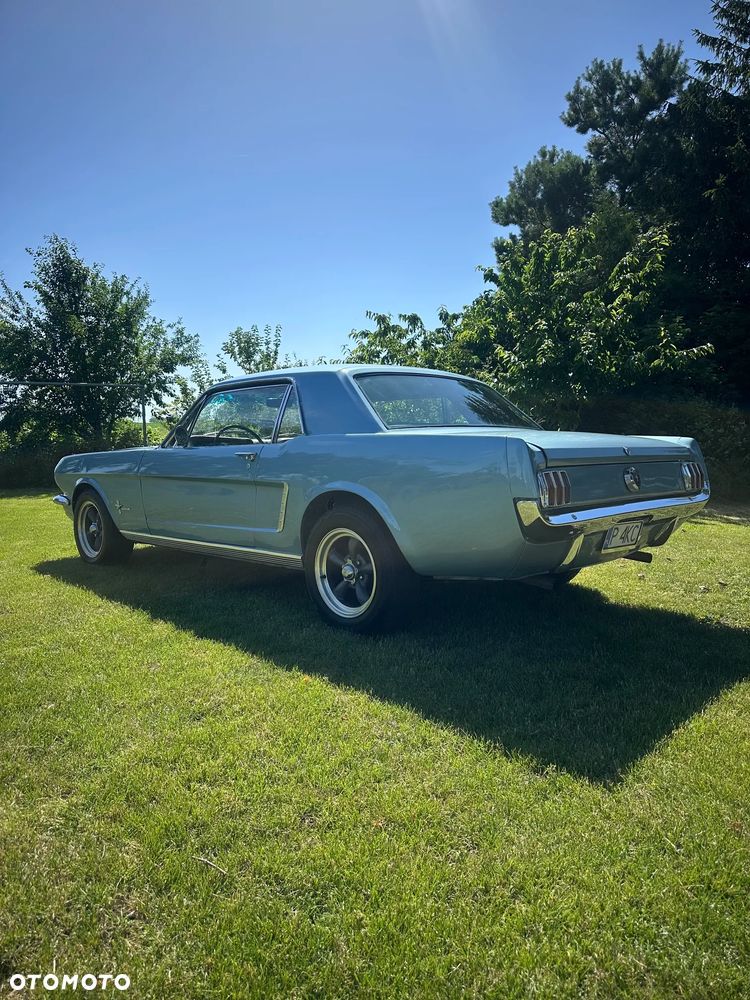 Ford Mustang - 6