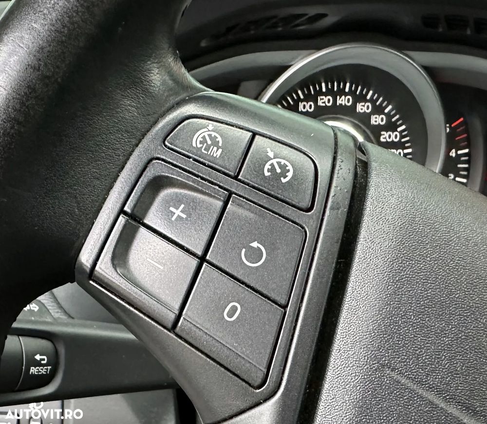 Volvo V40 - 28