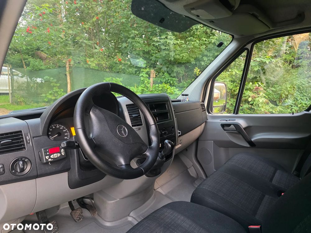Mercedes-Benz SPRINTER - 8