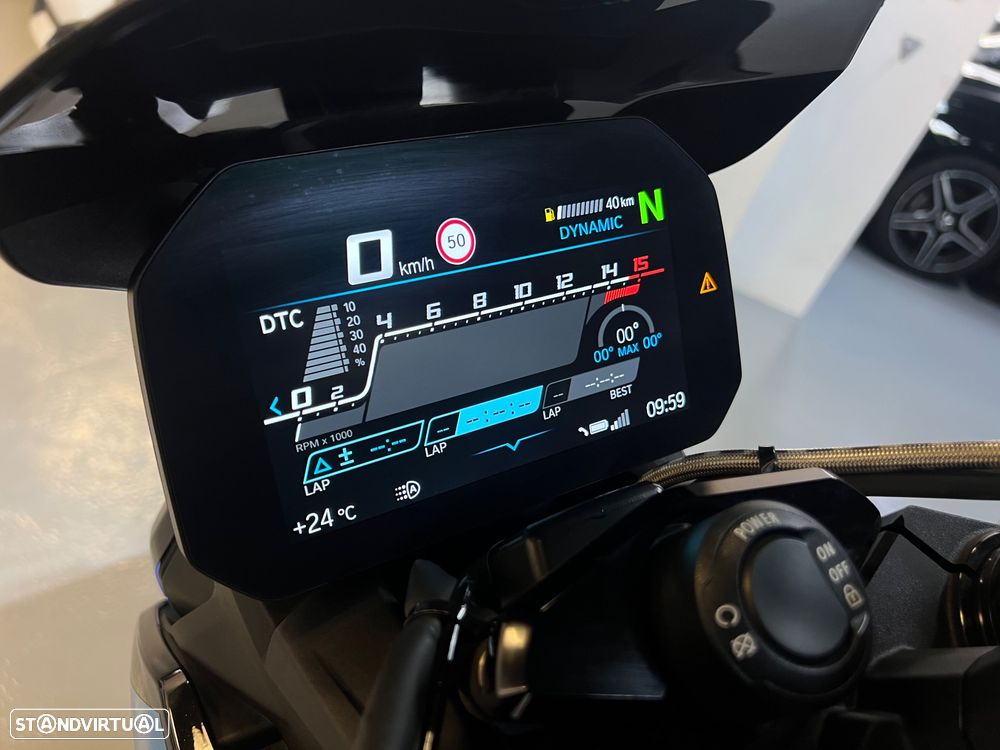 BMW M 1000 R M Competition - Carbon / Akrapovic - 47